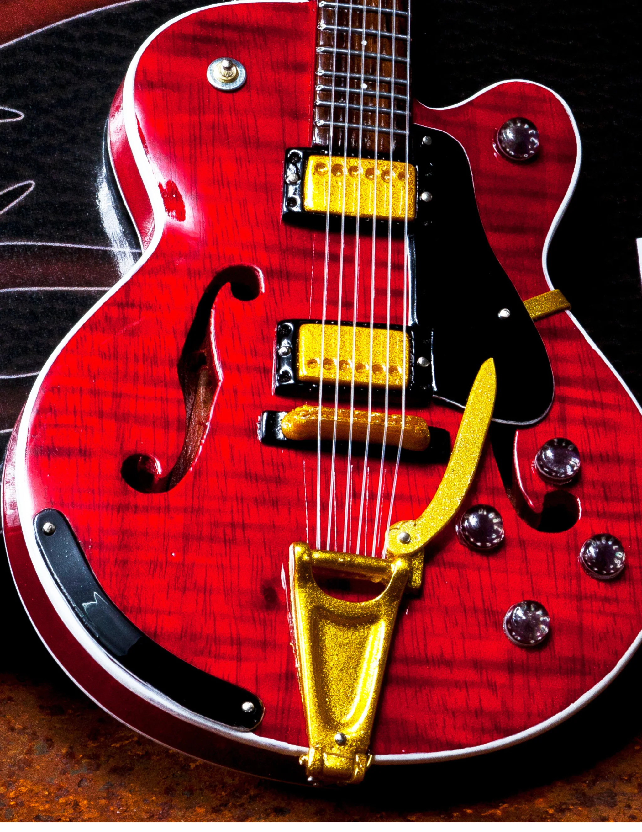 Miniature Chet Atkins Signature Hollowbody Model Guitar